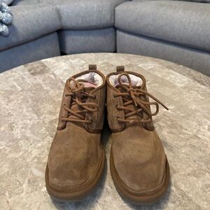 UGG women’s Neumel Classic Chukka Boots